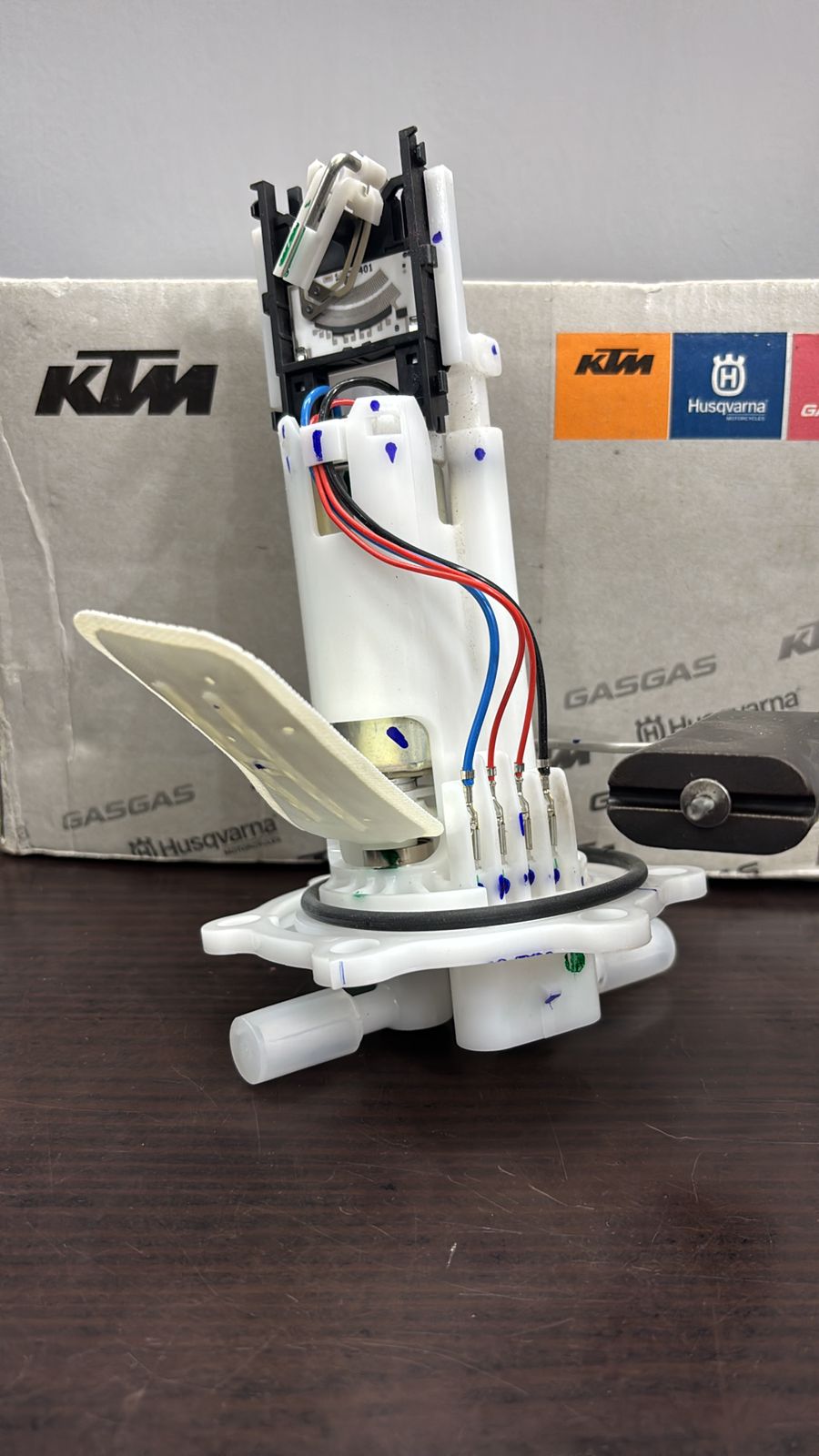 Fuel pump  , JG171816